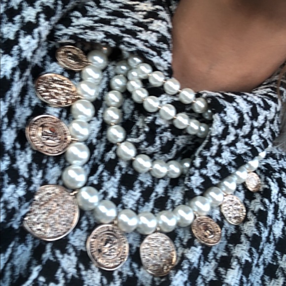 Zara Jewelry - 90’s inspired Multi Stranded Pearl Necklace